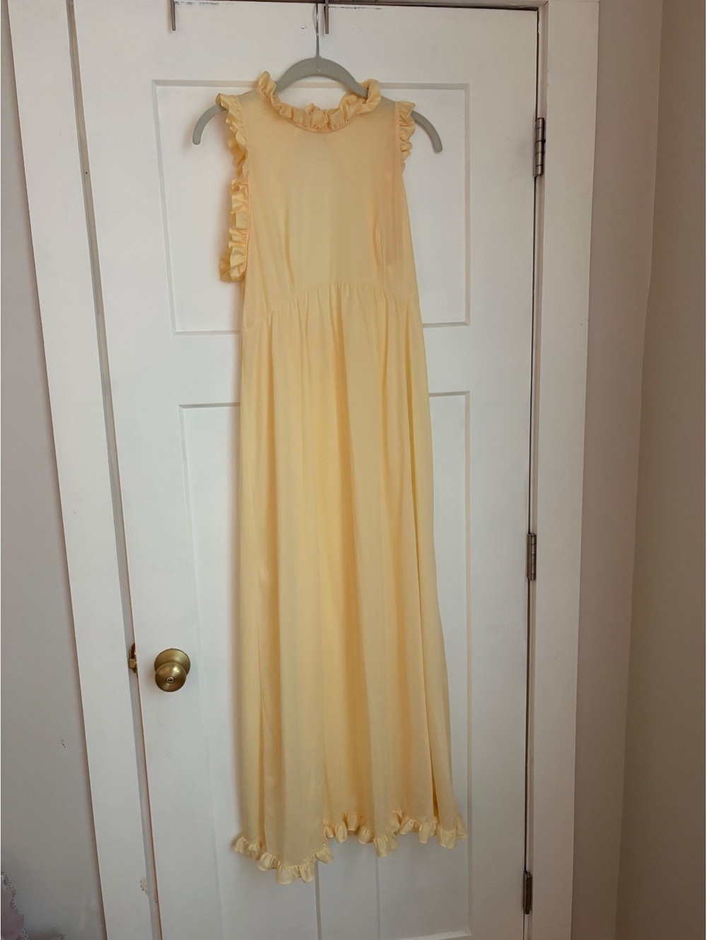 Vintage Yellow Ruffled Sleeveless Maxi nightgown Size 36 by Sears